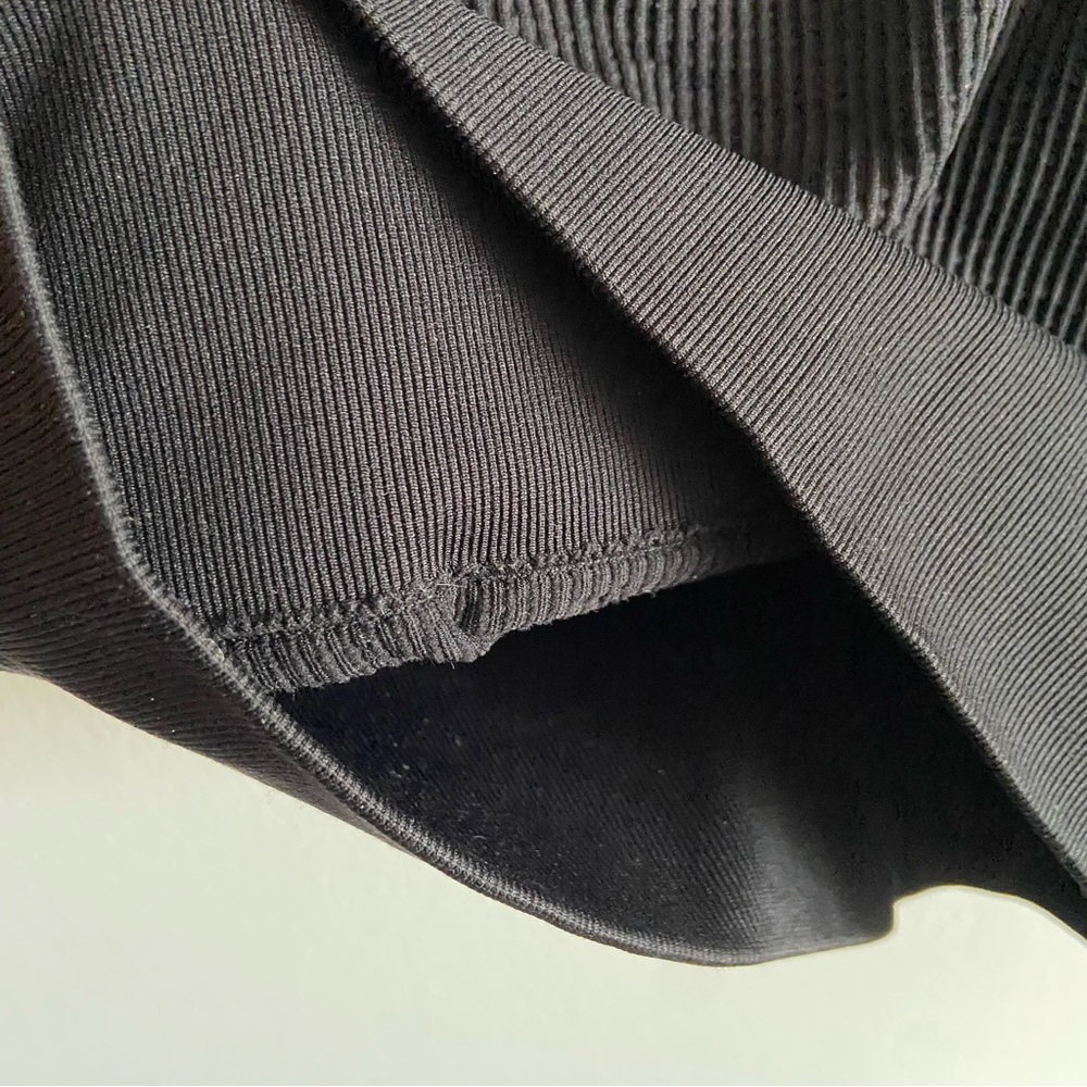 Free People Intimately Black Ribbed Crewneck Stretch Tank Top Size M/L READ - Picture 4 of 13